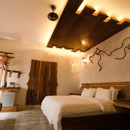 イポー イポ センシズ Bed & Breakfast エクステリア 写真